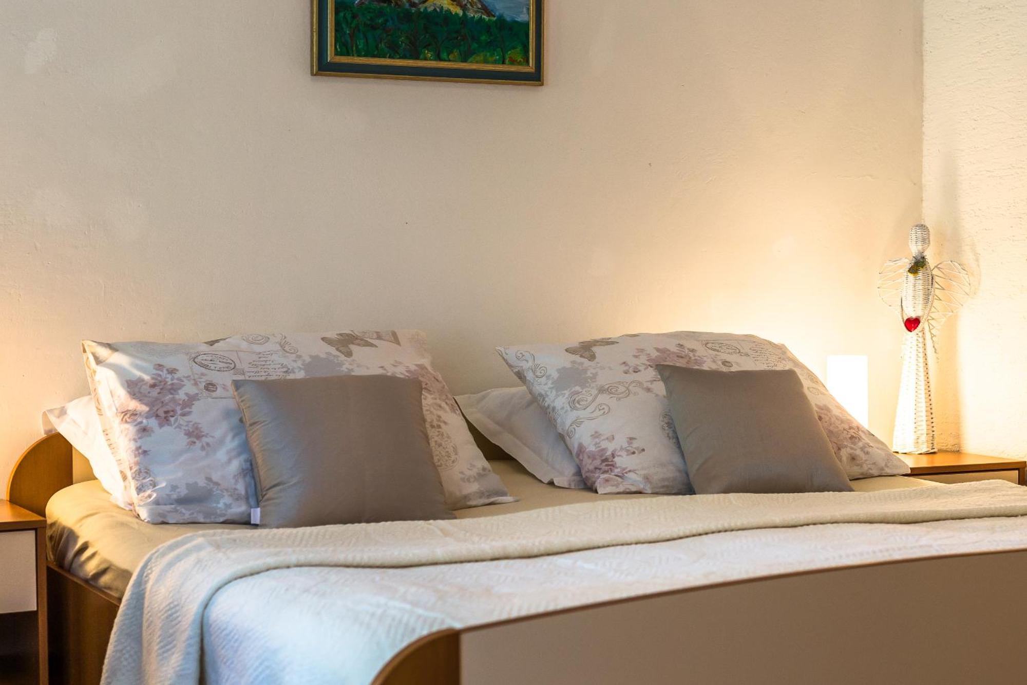 Apartmani Lovrenco Krvavica Kültér fotó