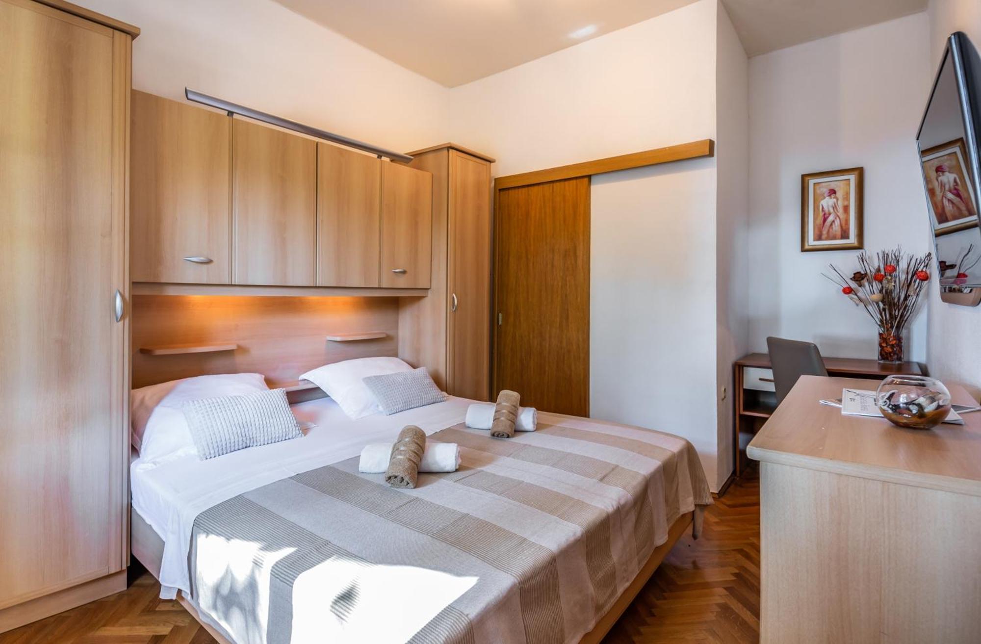 Apartmani Lovrenco Krvavica Kültér fotó