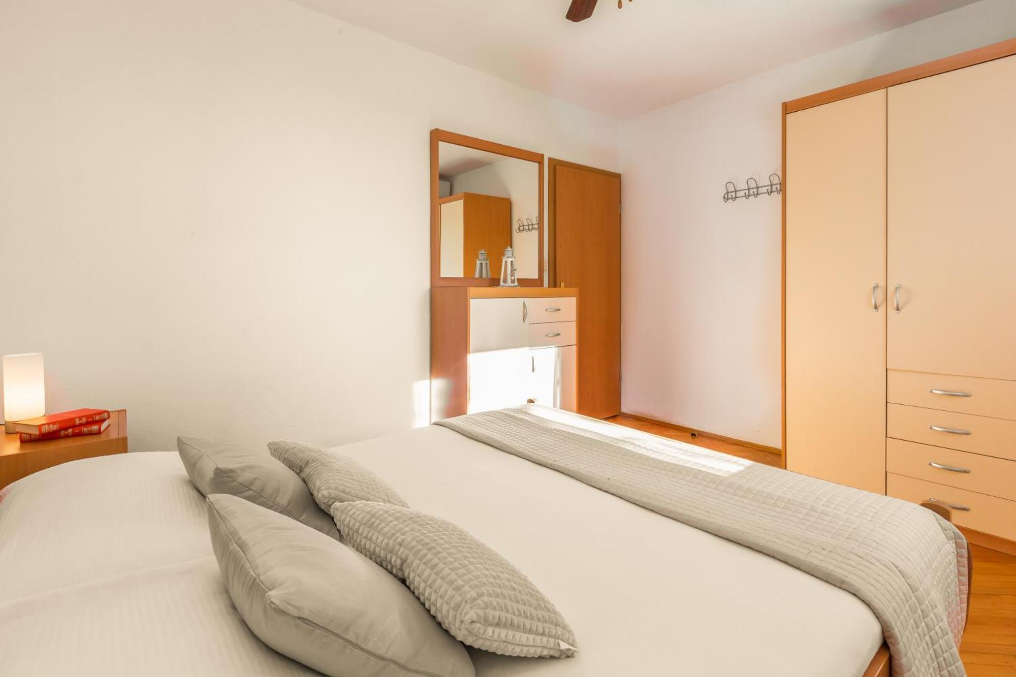 Apartmani Lovrenco Krvavica Kültér fotó